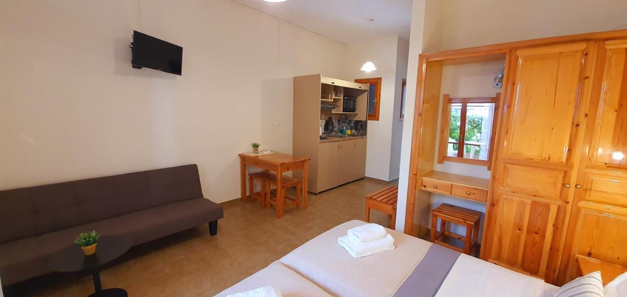 Nicoll Apartments Acharavi  Eksteriør billede